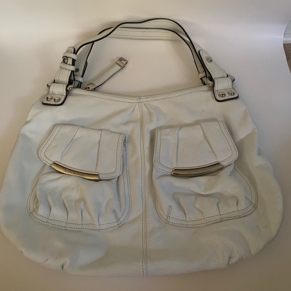 white B Makowsky purse